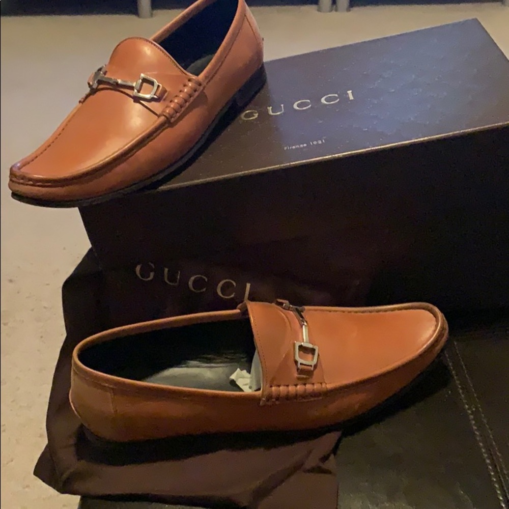 Pre-owned Gucci loafers